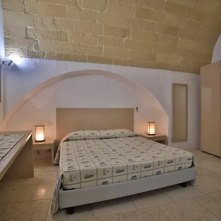 Palazzo Zacheo 3*
