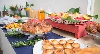 Palazzo Zacheo Bed & Breakfast 3*