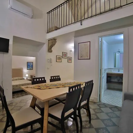 Nocleg ze śniadaniem Palazzo Zacheo 3*
