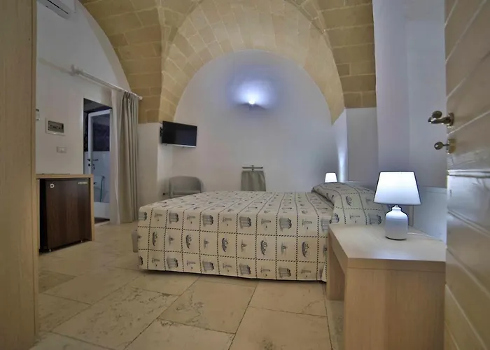 Palazzo Zacheo فندق مبيت وإفطار غالّيبولي