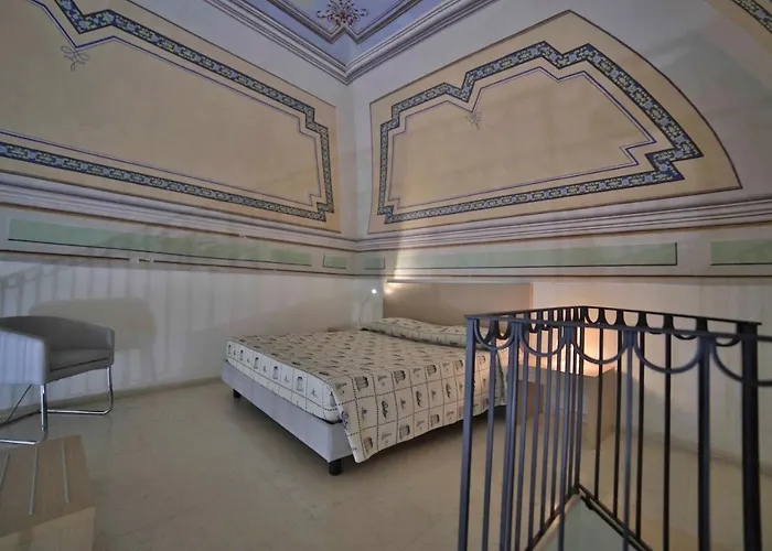 Palazzo Zacheo 3* غالّيبولي