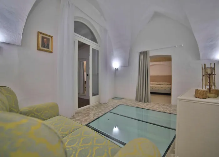 Palazzo Zacheo 3* غالّيبولي