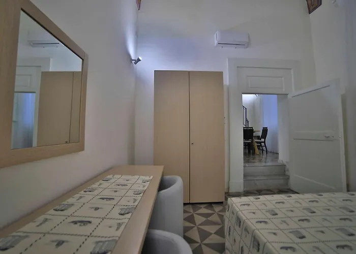 فندق مبيت وإفطار Palazzo Zacheo غالّيبولي