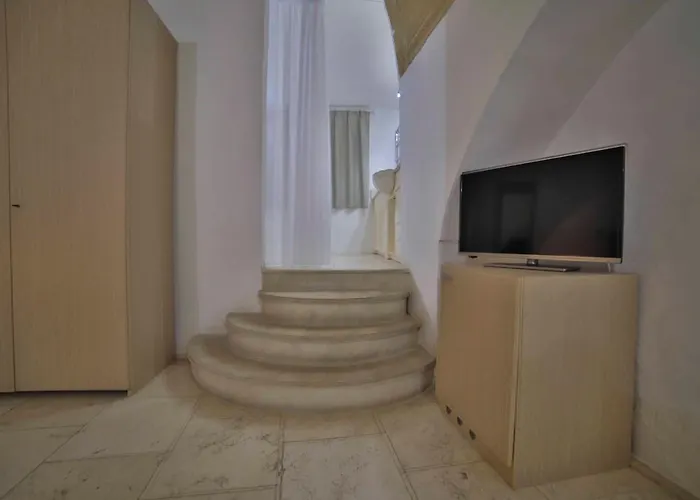 Palazzo Zacheo فندق مبيت وإفطار 3*